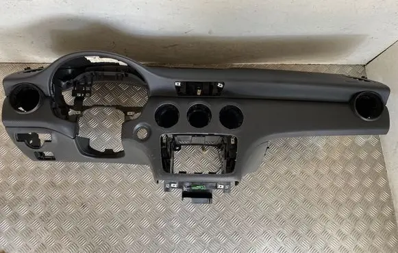 Mercedes-Benz A W176 Dashboard 176680060 1768600000