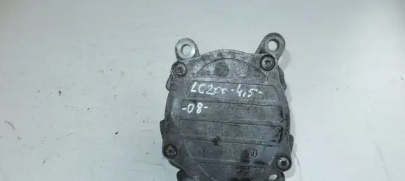 Toyota Land Cruiser (J200) Vacuum pump