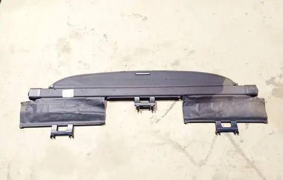 Parcel shelf