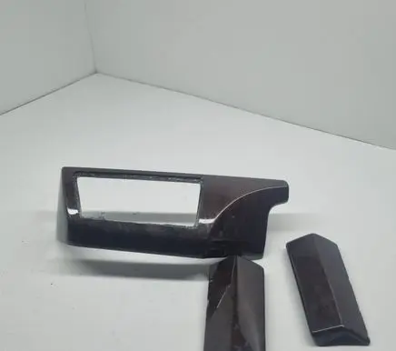 Dashboard glove box trim