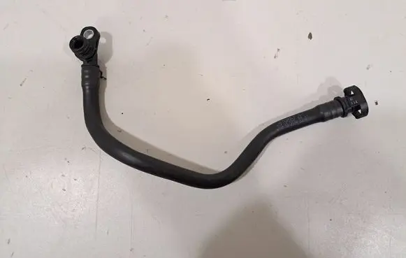 BMW 4 F36 Gran coupe Breather hose/pipe 7645857