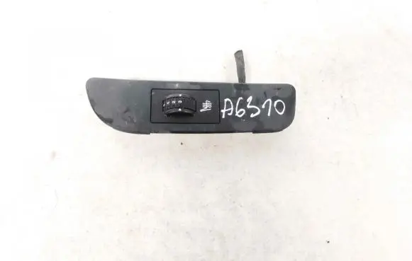 Citroen C4 I Seat heating switch 32419802 96500377xt