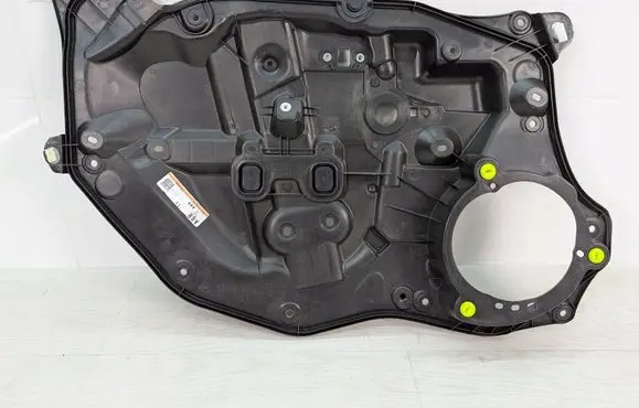 Mazda CX-3 Front window lifting mechanism without motor D09L5997X