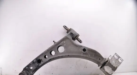 Opel Insignia B Front lower control arm/wishbone 84198833