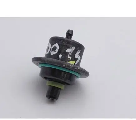 Rover 200 XV Fuel pressure regulator MKW10016