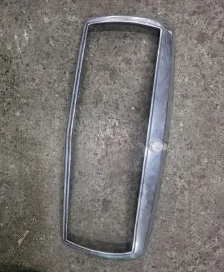 Mercedes-Benz E W124 Front grill
