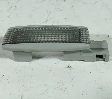 Volkswagen PASSAT B5 Other interior light 3B0947113