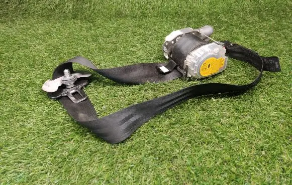 Hyundai i20 (PB PBT) Front seatbelt 888701J200