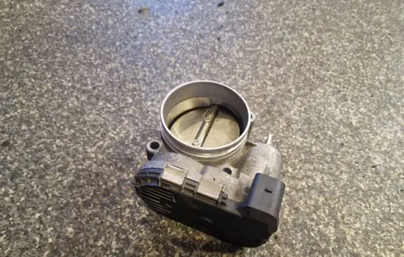 Audi A6 S6 C6 4F Throttle valve 078133063C