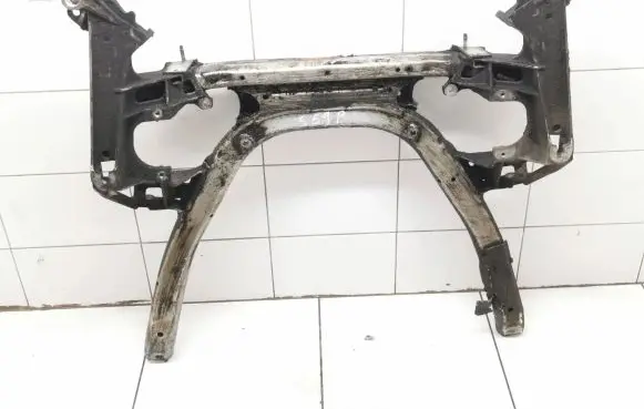 BMW 5 E60 E61 Front subframe 440282477