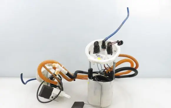 BMW 1 E81 E87 In-tank fuel pump 7162394 7197073