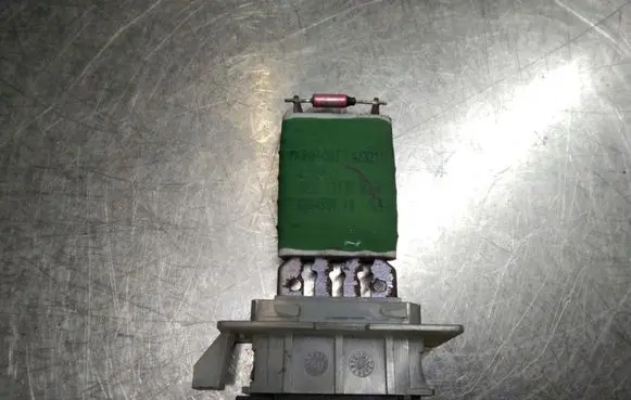 Opel Combo C Heater blower motor/fan resistor