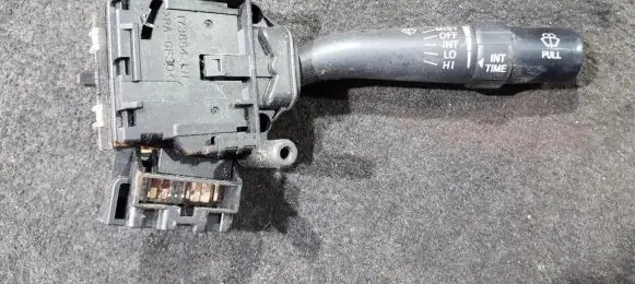 Toyota Avensis T250 Wiper control stalk 173654lh
