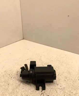 BMW 3 E90 E91 Vacuum valve 7796634