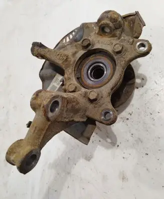 Toyota Auris 150 Front wheel hub spindle knuckle F02RV