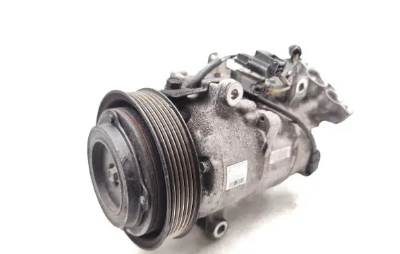 Renault Megane III Air conditioning (A/C) compressor (pump) 926008209R