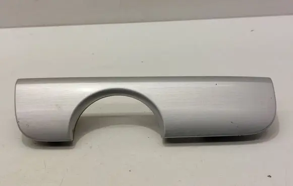 Dashboard glove box trim