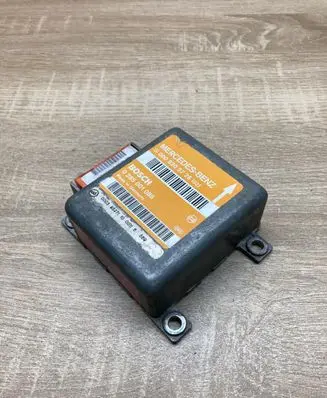 Mercedes-Benz E W210 Airbag control unit/module 0008209726 0285001088