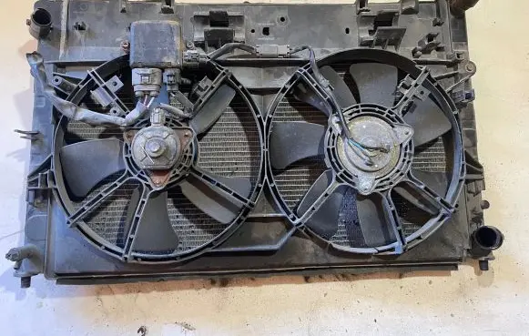 Nissan Murano Z50 Coolant radiator RF5G