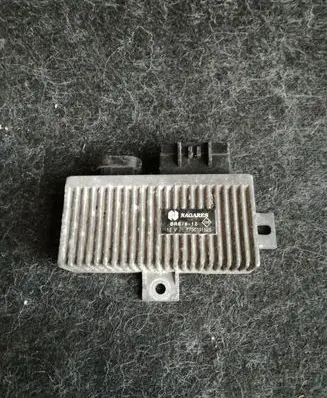Renault Megane I Glow plug pre-heat relay 7700111525