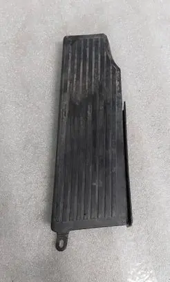 Audi 100 S4 C4 Foot rest pad/dead pedal 4A1864777 4447981V