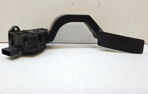 Jeep Cherokee Accelerator throttle pedal 04581652AC