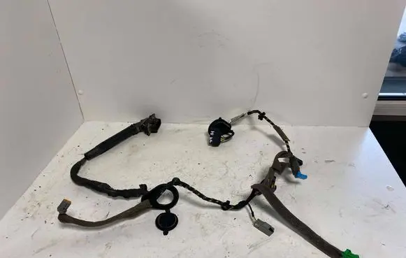 Volvo V50 Front door wiring loom 30745840 996665109