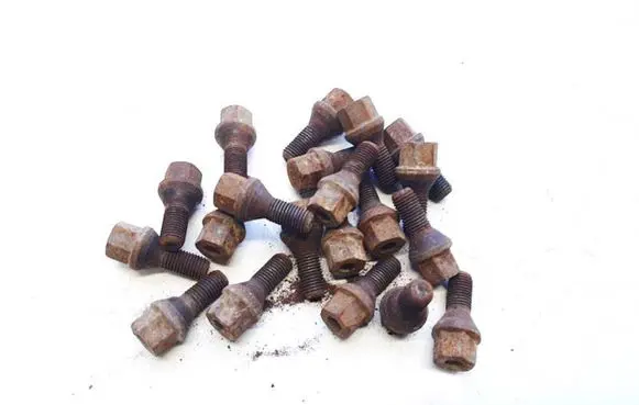 Opel Astra H Nuts/bolts 
