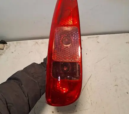 Peugeot 807 Rear/tail lights E21271 25519501