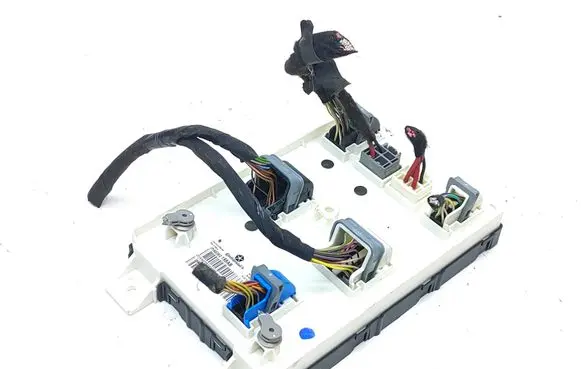 Chrysler Pacifica Central body control module 68360198AB YH228701038