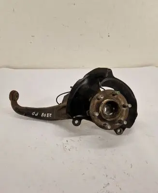 Nissan Navara D23 Front wheel hub 