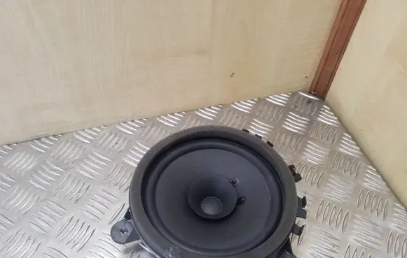 Volvo V50 Rear door speaker 30657444