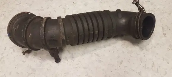 Mitsubishi Pajero Sport I Air intake hose/pipe