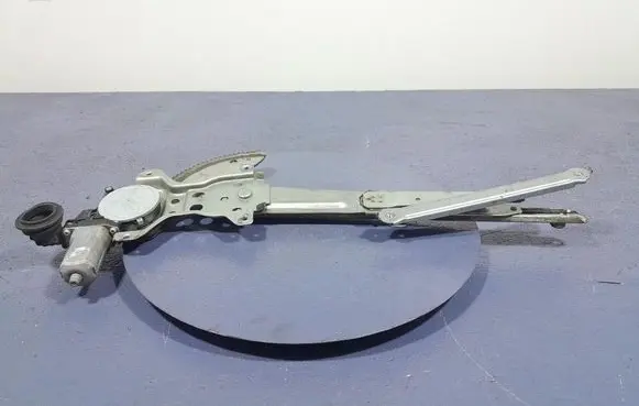 Suzuki Swift I Front door window regulator with motor 