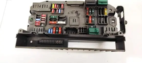 BMW X5 E70 Fuse box set 518966010b b010107400