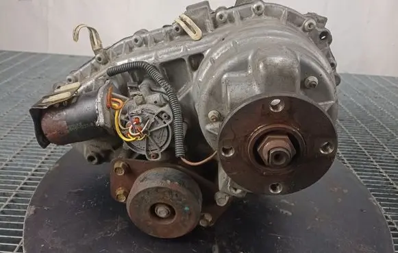 SsangYong Rexton Gearbox transfer box case 3200008022