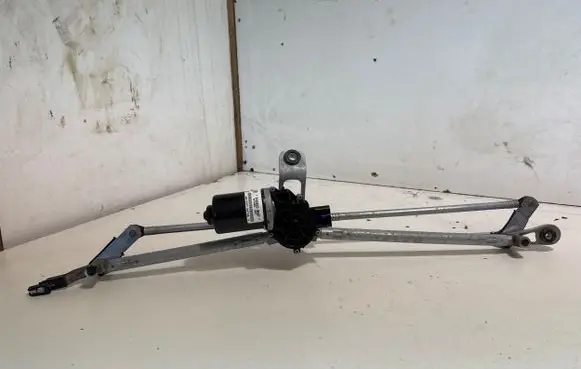 Ram 1500 Front wiper linkage and motor 916251090