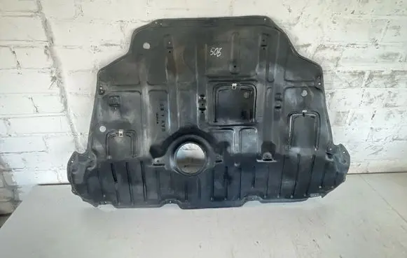 Toyota RAV 4 (XA30) Engine splash shield/under tray RAV405