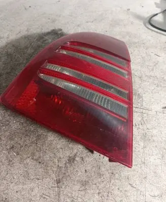 Skoda Superb B5 (3U) Rear/tail lights 3U5945111 3U5945095