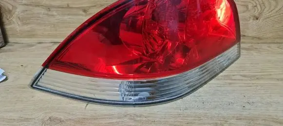 Mitsubishi Lancer Rear/tail lights P3101L