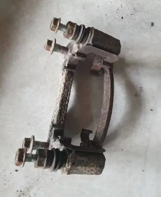 Chevrolet Captiva Brake caliper pad carrier rear 