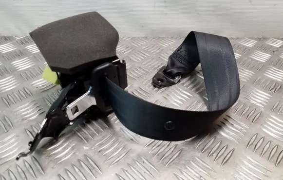 Mazda 6 Rear seatbelt T89493T