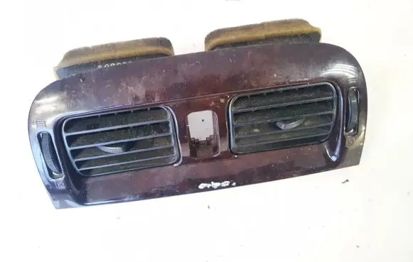 Mazda 626 Dash center air vent grill ppt20 gm933
