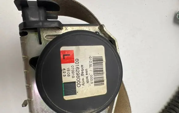 BMW 5 E60 E61 Front seatbelt 601629800D 070919