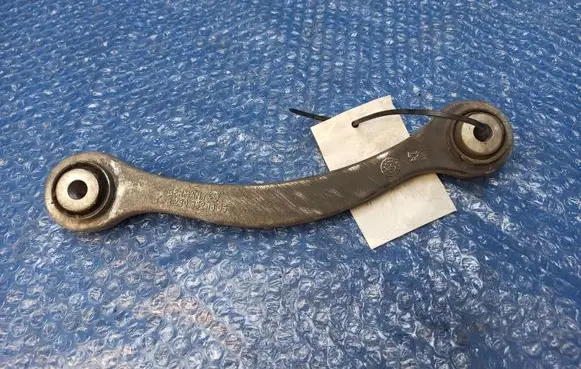 Rear upper control arm/wishbone