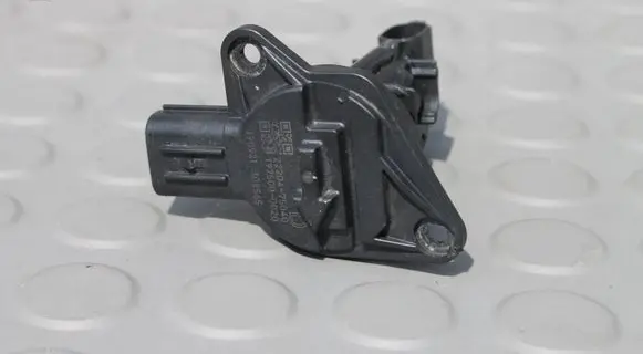 Toyota RAV 4 (XA50) Mass air flow meter TOYOTA2220475040 2220475040