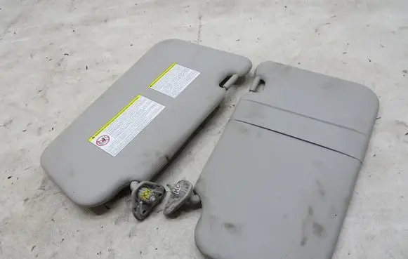 Nissan Juke I F15 Sun visor GMAUTO4574097
