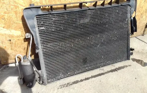 Volvo XC90 A/C cooling radiator (condenser)