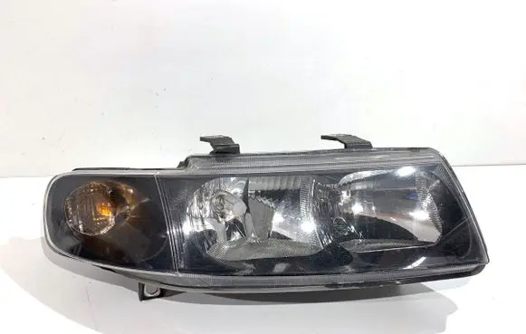Seat Leon (1M) Headlight/headlamp 1M1941002D
