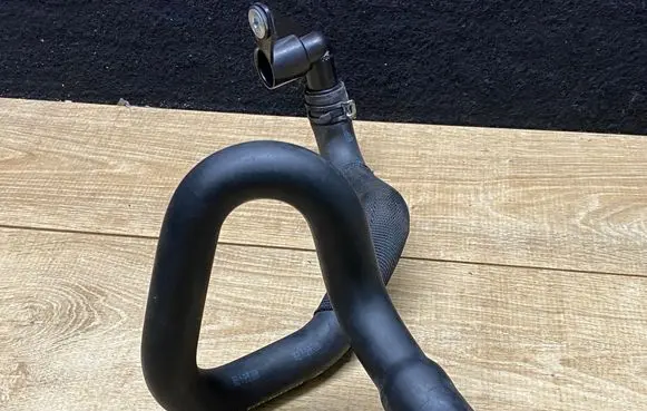 Jaguar F-Type Engine coolant pipe/hose EX536W633AB